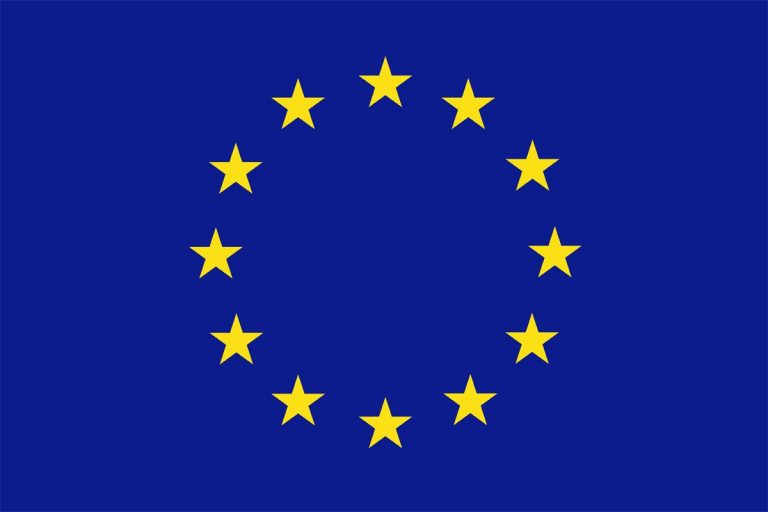 Comissão Europeia abre consultas sobre Internet e telecom