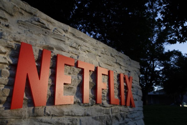 Consumidores estão expressando frustração em relação ao limite de dados, diz CEO da Netflix