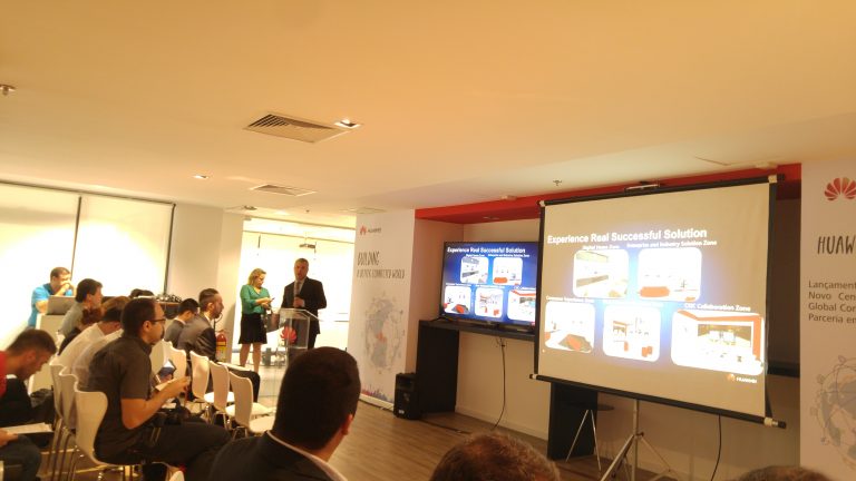 Huawei inaugura centro de experiências em São Paulo