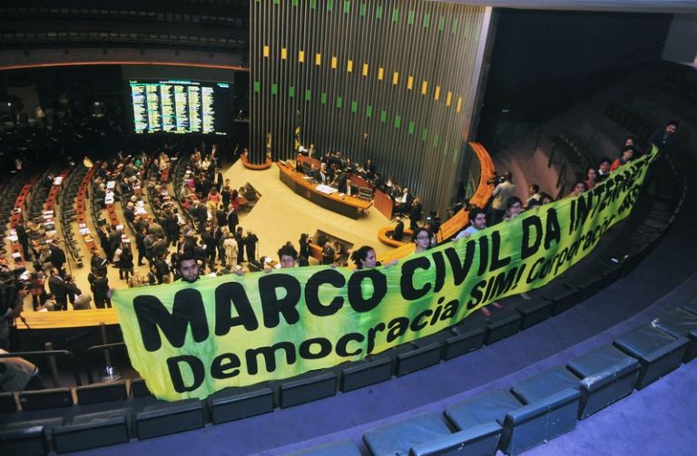 Entidades da sociedade civil pedem manutenção de decreto que regulamenta Marco Civil