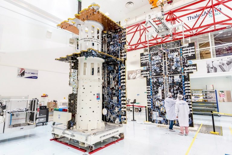 Inmarsat conclui primeiro satélite para rede híbrida com LTE