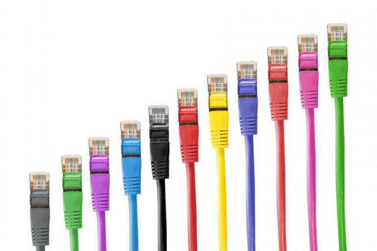 Mercado de banda larga fixa fica estável em outubro