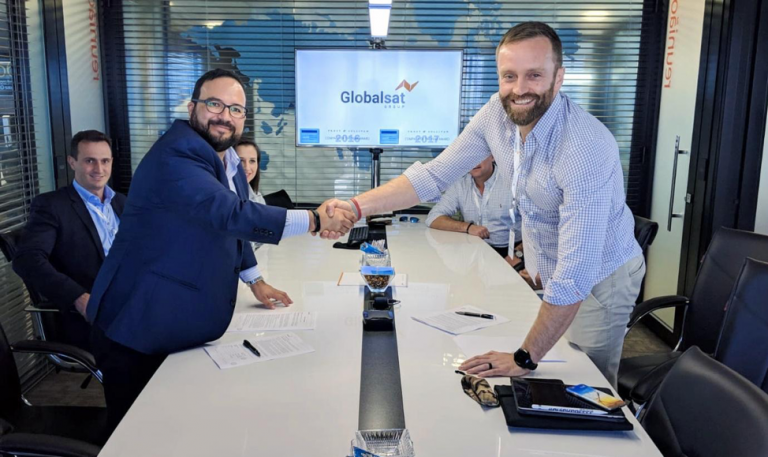 Globalsat e Inmarsat assinam acordo para serviços em banda Ka e L na América Latina
