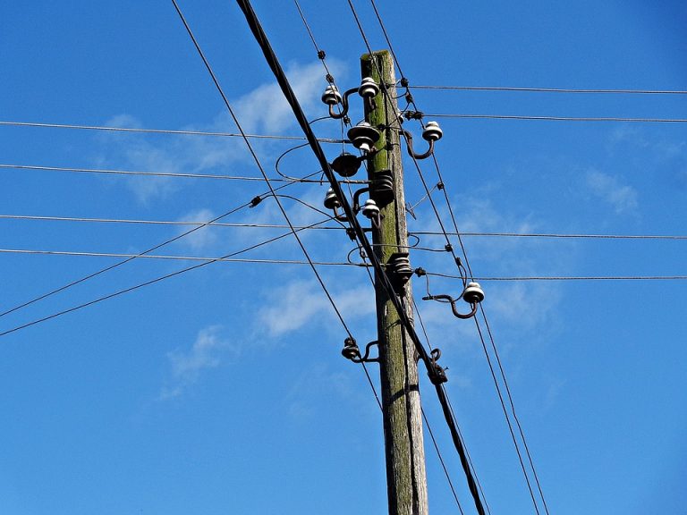 ISPs querem preço menor para poste em área rural e pouco densa