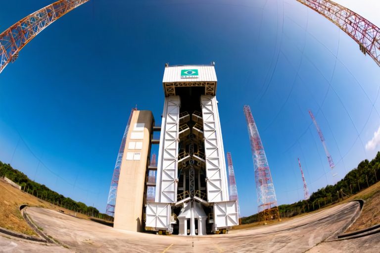 Reforço em políticas públicas pode impulsionar mercado espacial brasileiro