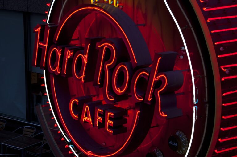 Hotéis Hard Rock no Brasil terão 5G fornecido pela QMC Telecom