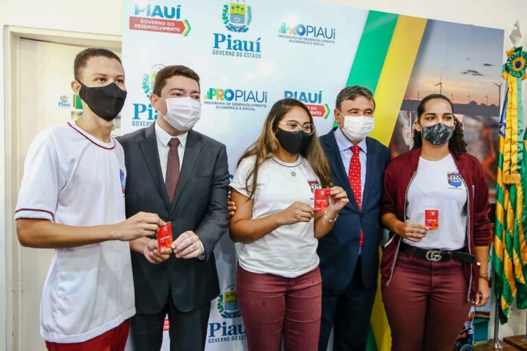 Governo do Piauí distribuirá 180 mil chips na rede pública de ensino