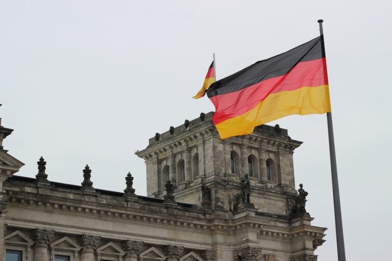 Alemanha vai remover fornecedores chineses do 5G até 2029; China reage