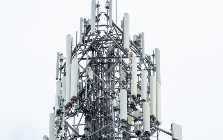 Movimento Antene-se comemora centésima cidade a atualizar legislação de antenas