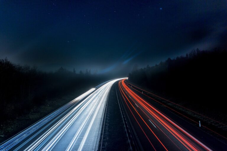 Tecnologia da Huawei para rodovias promete WiFi para carros em alta velocidade