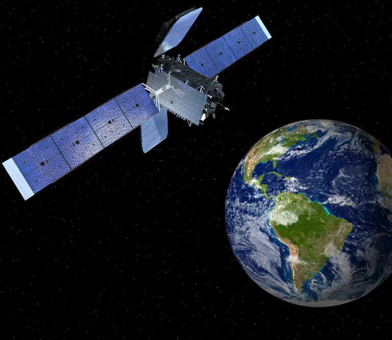 Lançamento de satélites bate novo recorde em 2022, aponta relatório