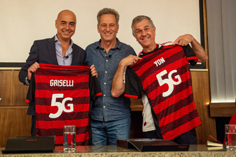Surf Telecom e TIM farão operadora móvel virtual para o Flamengo