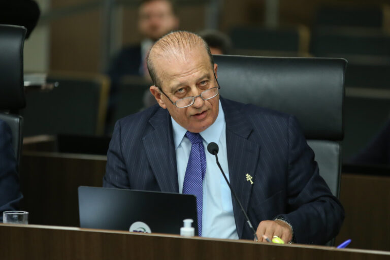 TCU mantém decisão sobre renovação de espectro e rejeita embargos da Vivo