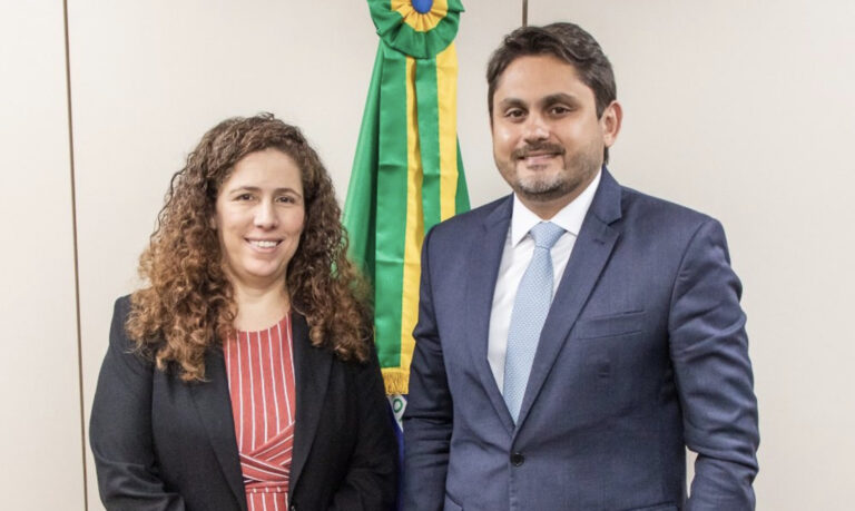 Juscelino Filho disponibiliza ao MGI ações para Estratégia Nacional Digital, incluindo zero-rating