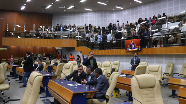Câmara de Goiânia aprova nova Lei das Antenas