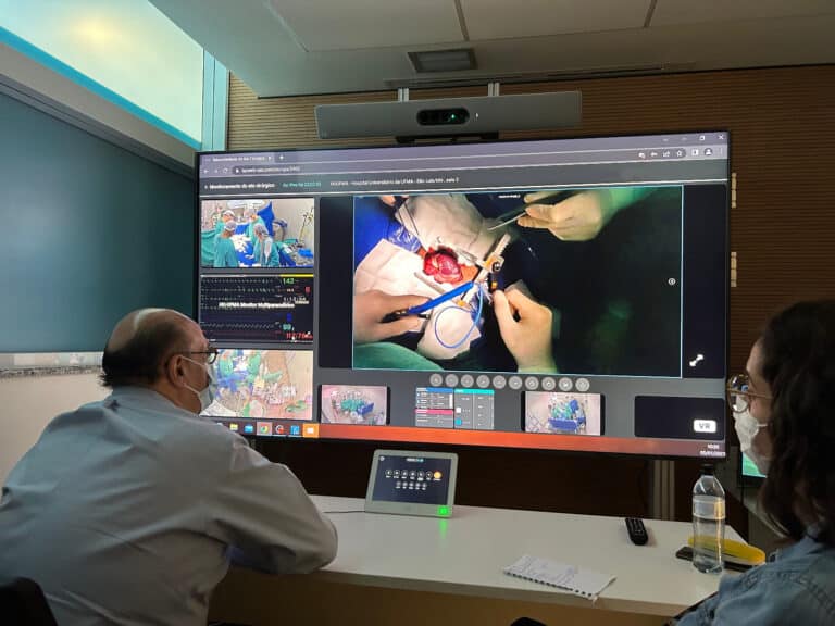 Projeto conecta salas cirúrgicas para procedimentos cardíacos em crianças