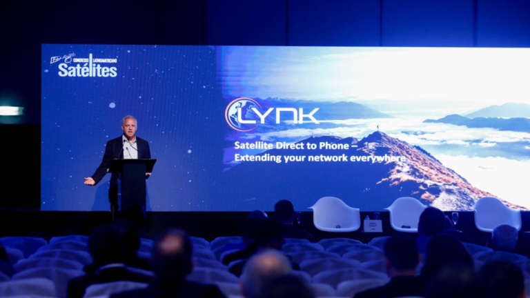 Lynk quer testar conexão entre satélite e celular com operadoras brasileiras