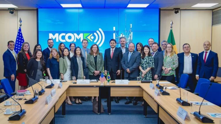 MCom recebe comitiva de governo e empresas dos Estados Unidos