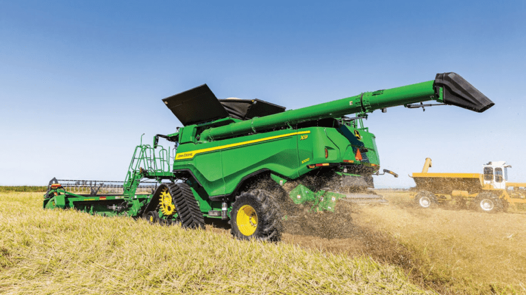 John Deere terá sinal da Starlink em maquinário agrícola no Brasil e EUA