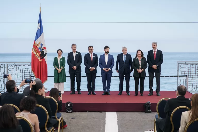 Chile assina acordo com Google para iniciar cabo submarino Humboldt
