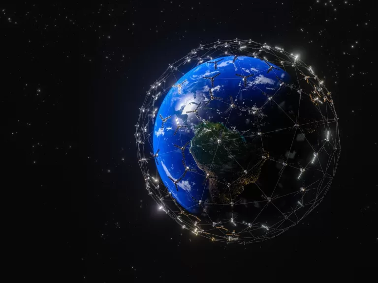 Mercado de satélites terá salto de receita e integração em 2024, diz consultoria