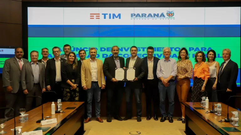 Paraná firma parceria com TIM para cobertura móvel em áreas rurais