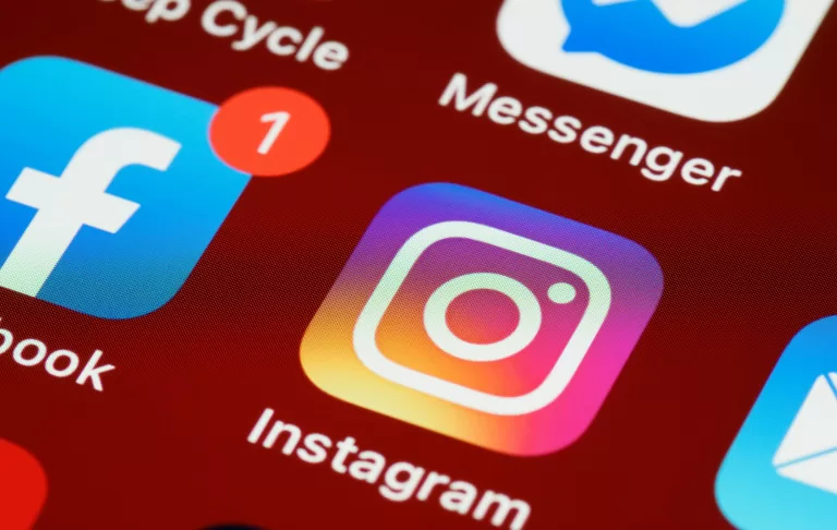 Instagram e Facebook sofrem instabilidade; Meta relata 'problema técnico'